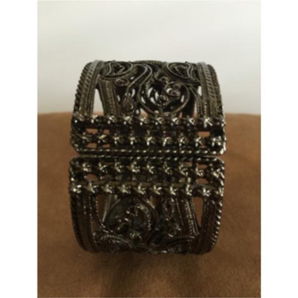 Amrita Singh Gunmetal Paisley Filigree Bracelet